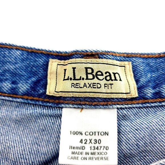 L.L. Bean Relaxed Fit Light Wash Blue High Rise Denim Jeans 42/30 - Picture 5 of 8